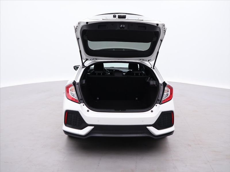 Honda Civic 1,0 VTEC 93kW Executive - fotka 9 z 27