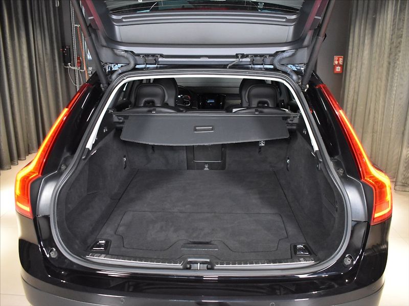Volvo V90 2,0 CC D5 PRO Bezklíč,Tažný - fotka 10 z 26