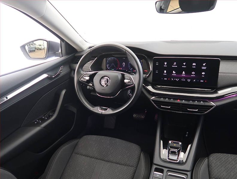 Škoda Octavia (2023) 2.0 TDI, Automat, ČR,1.maj - fotka 7 z 28