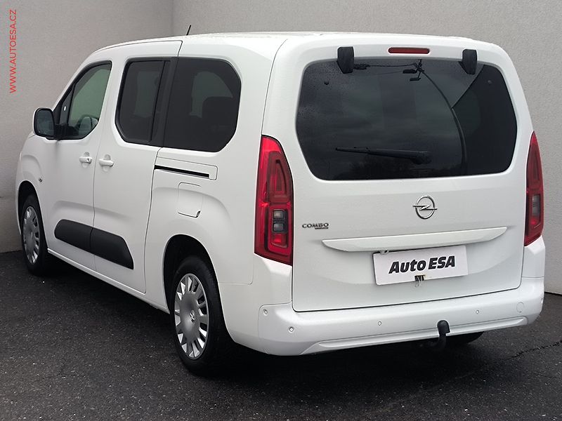 Opel Combo (2020) 1.5CDTi MAXi, LIFE, navi - fotka 6 z 22