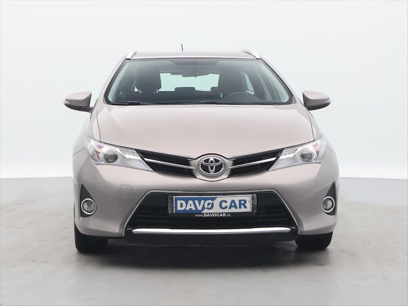 Toyota Auris 1,6 i 97kW Serv. Kniha - fotka 2 z 25