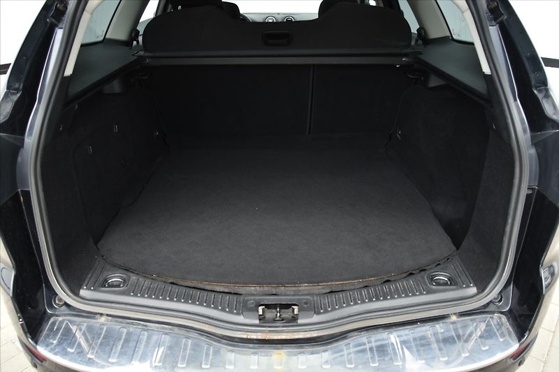Ford Mondeo 2.0TDCI 120kW NAVI SERVIS. KN. - fotka 12 z 23