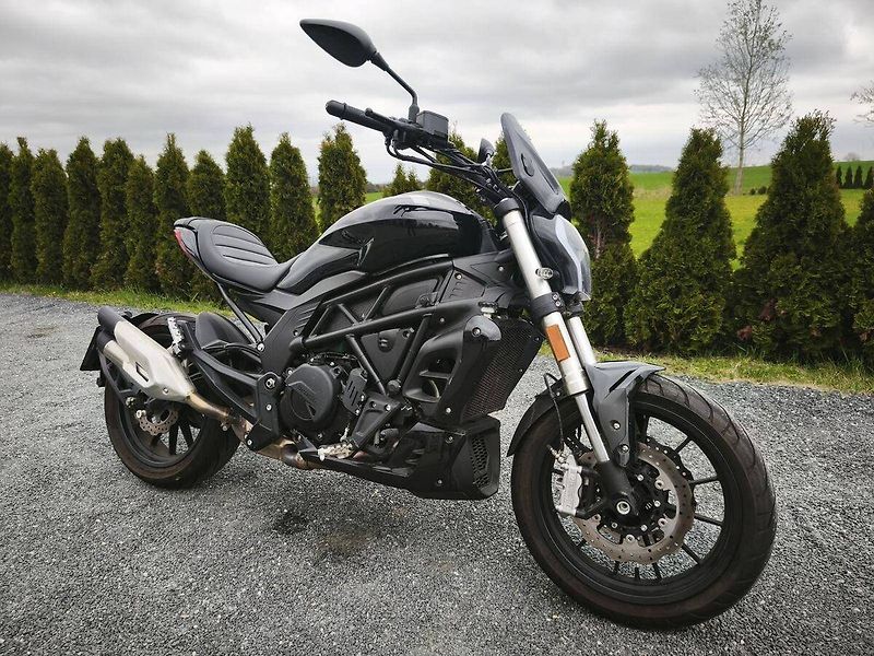 Benelli 502c (2023) - fotka 2 z 8