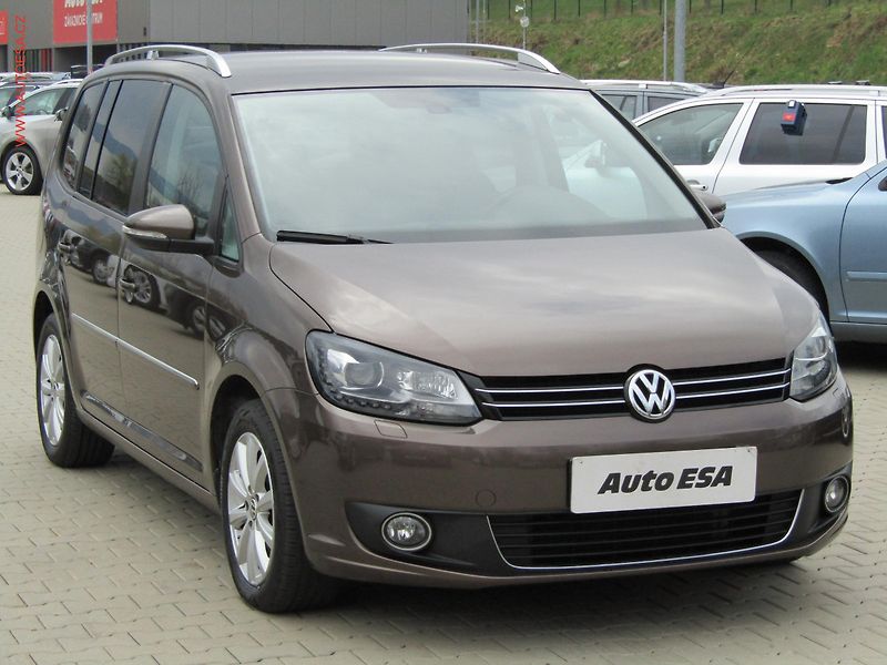 Volkswagen Touran (2011) 1.4 TSi, Highline, DSG - fotka 1 z 21
