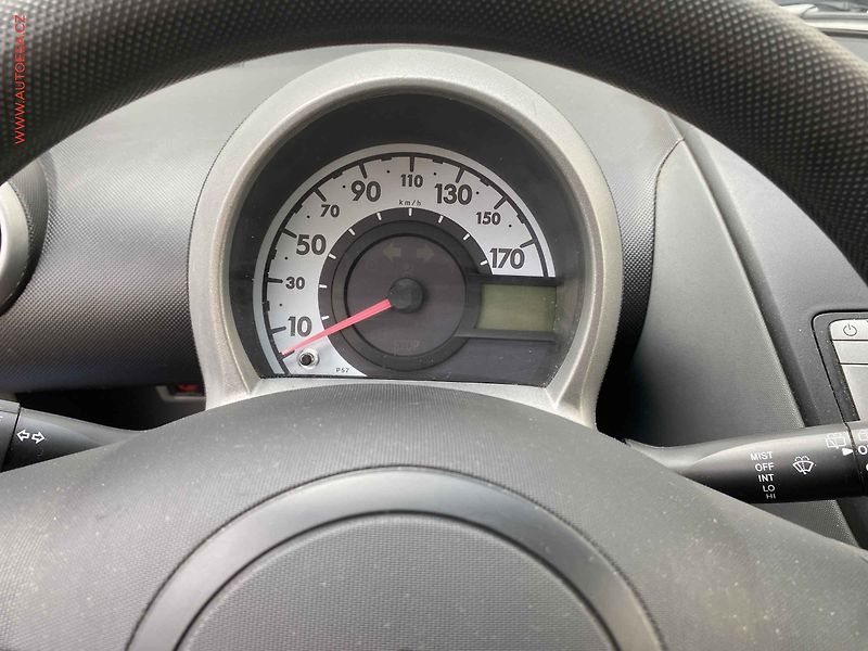 Citroën C1 (2010) 1.0i, 2.maj,ČR, servis.kniha - fotka 11 z 14