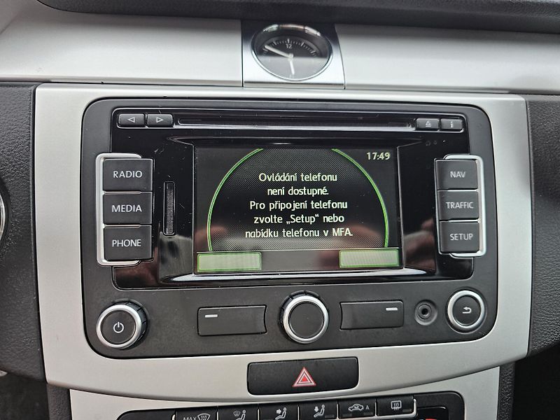Volkswagen Passat 1.4 TSI 90kW,NAVI,VÝHŘEVY - fotka 26 z 50