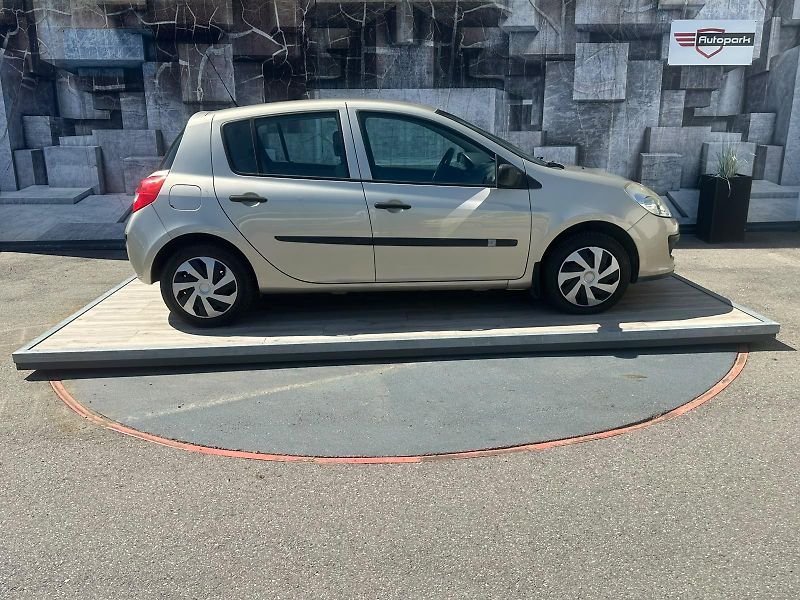 Renault Clio (2007) 1.2i, 55KW - fotka 5 z 20