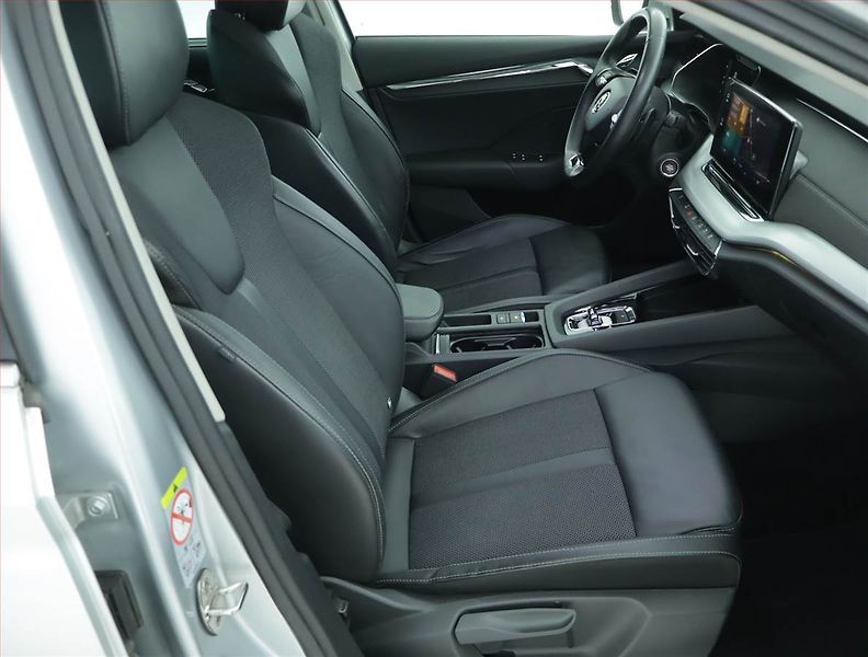 Škoda Octavia (2020) Style 2.0 TDI, Automat, Kůže - fotka 9 z 17