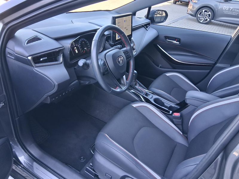 Toyota Corolla GR DYNAMIC 2.0 Hyb. 144 kW  - fotka 10 z 29