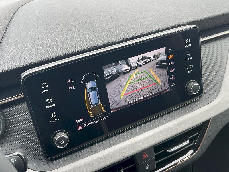 Škoda Kamiq (2026) 1,0 TSI / 85 kW DSG Top Select - fotka 19 z 30