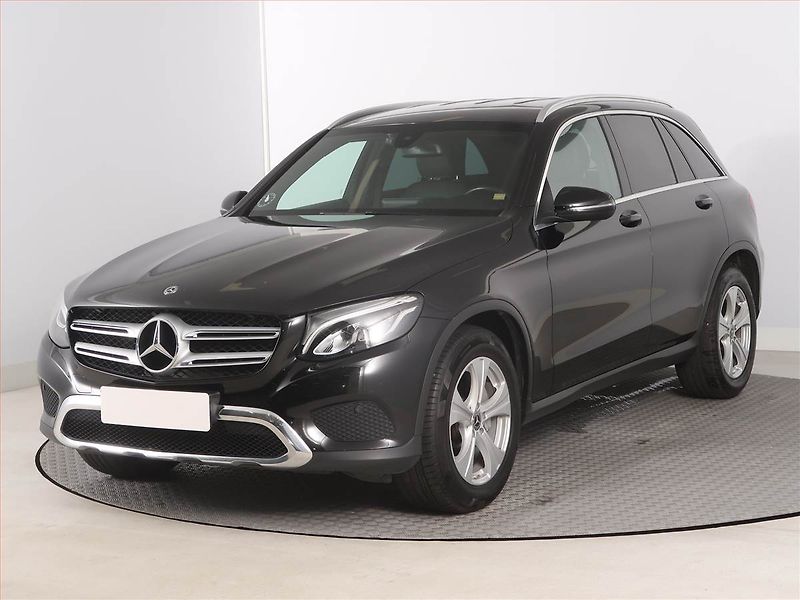 Mercedes-Benz GLC (2018) 350 d 4MATIC - fotka 2 z 12
