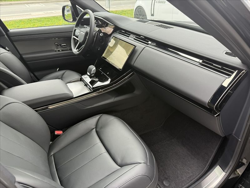 Land Rover Range Rover Sport (2026) 3,0 DYNAMIC SE D250 - fotka 30 z 40