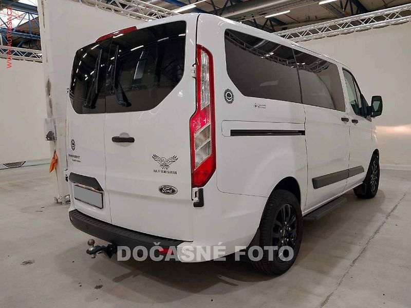 Ford Transit Custom (2021) 2.0TDCi 9míst, Trend, navi - fotka 3 z 13