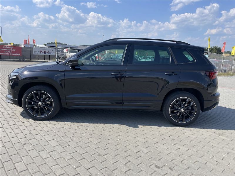 Škoda Karoq 1,5 TSi 110kw SPORTLINE 1maj C - fotka 2 z 36