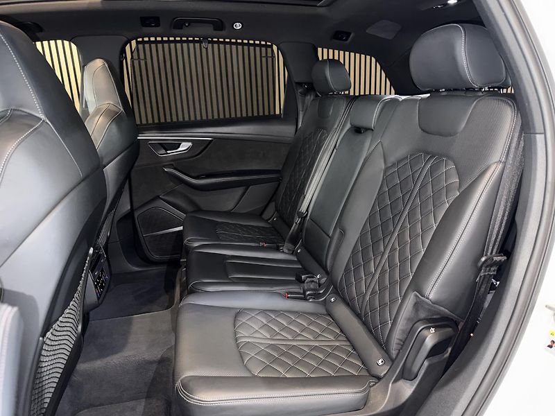 Audi SQ7 TDI V8 B&O 7míst Laser Carbon - fotka 14 z 49