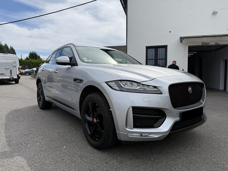 Jaguar F-Pace R-Sport 2.0D 177 kW - fotka 1 z 19