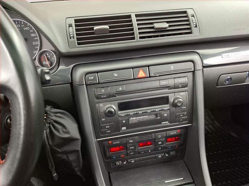Audi A4 (2001) 2.5 TDI , 4X4, nová STK - fotka 12 z 14