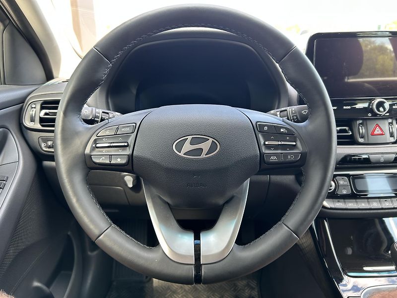 Hyundai i30 FB FL 1,0 T-GDI STYLE MHEV - fotka 16 z 30