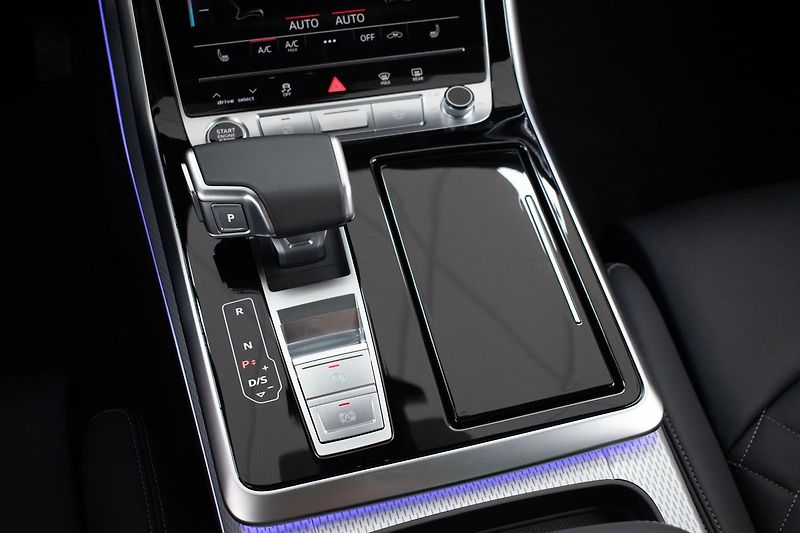 Audi Q7 55TFSI e*S-LINE*AIR*DPH*ZÁRUKA - fotka 25 z 52