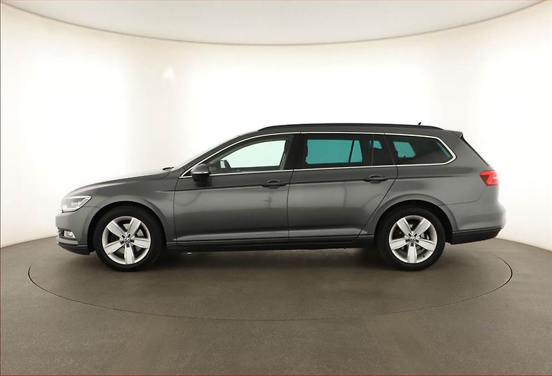 Volkswagen Passat (2016) 2.0 TDI, Automat, Serv.kniha - fotka 3 z 14