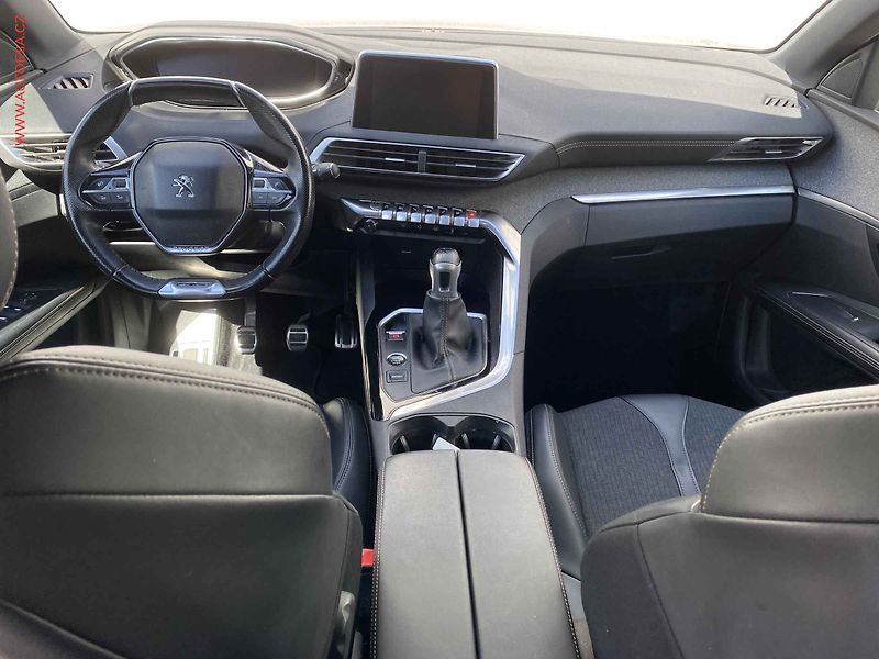 Peugeot 3008 (2018) 1.5 HDi, GT Line, LED, navi - fotka 8 z 17