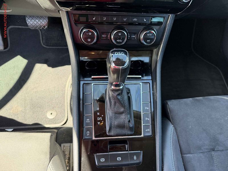 Škoda Superb (2016) 1.4 TSI, DSG, STK3/28 - fotka 15 z 19