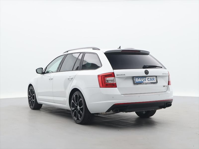 Škoda Octavia RS 2,0 TSI 169kW DSG 1.Maj. - fotka 5 z 31