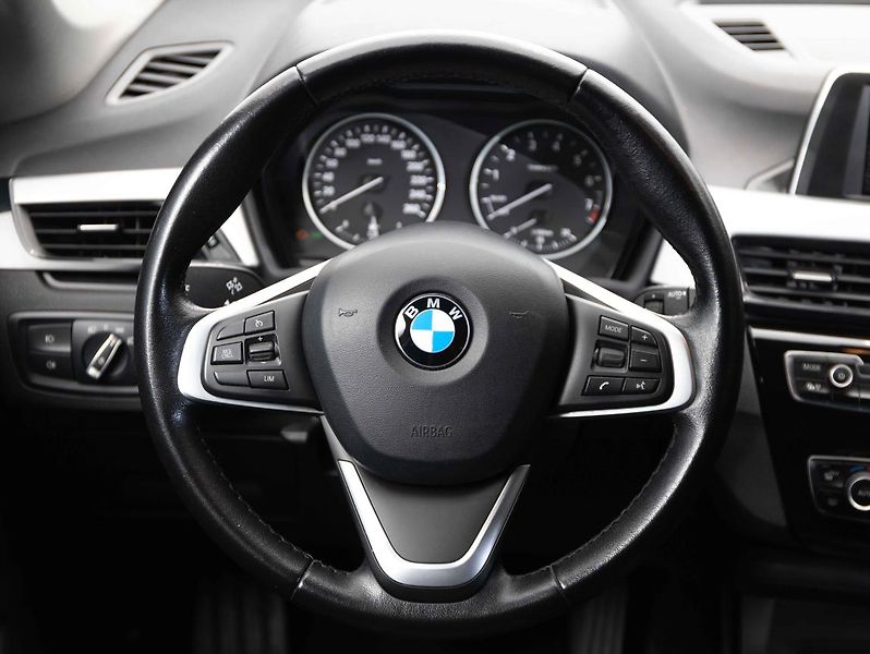 BMW X1 sDrive 18i - fotka 12 z 22