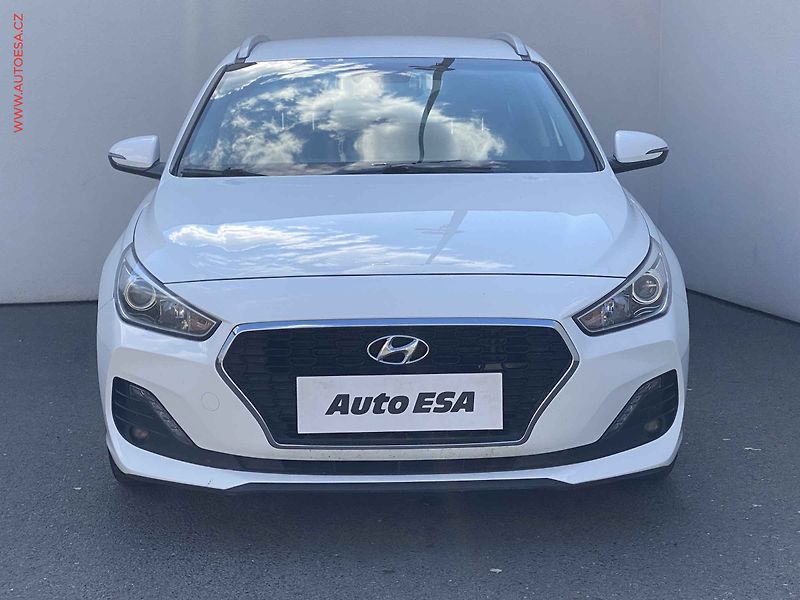 Hyundai i30 (2020) 1.4 T-GDi, 1.maj,ČR, AC - fotka 2 z 15