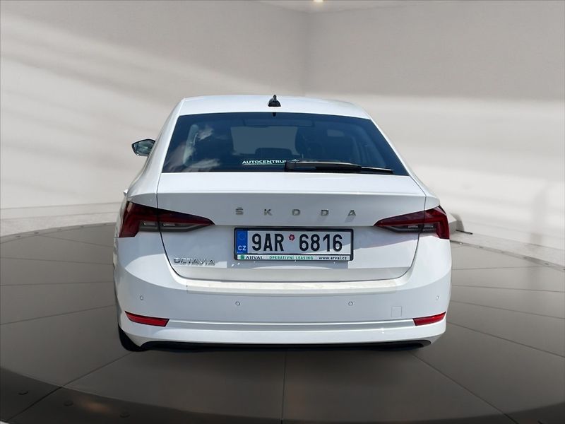 Škoda Octavia 1,5 TSI Style - fotka 5 z 11