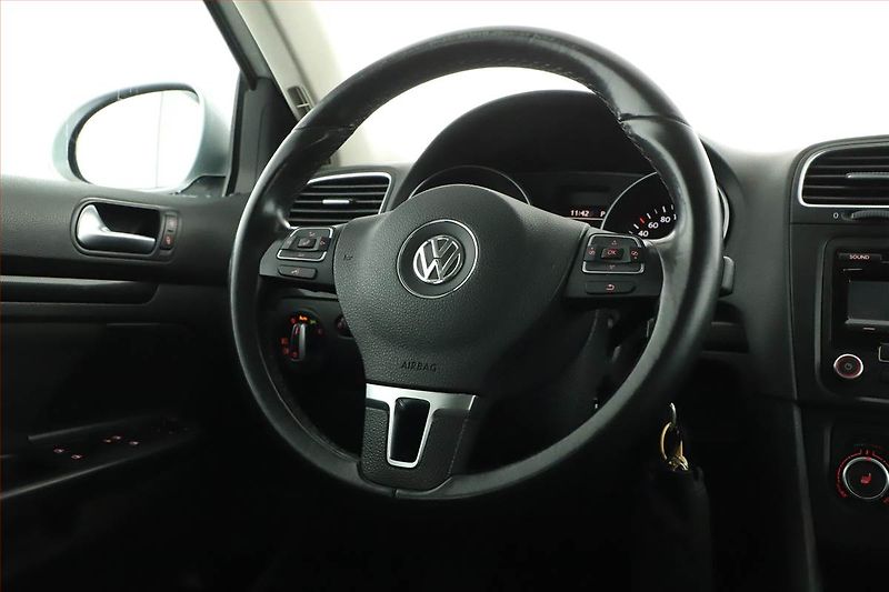Volkswagen Golf (2012) 2.0 TDI, Automat, po STK - fotka 8 z 17