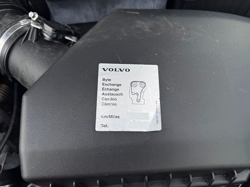 Volvo V60 (2016) D2 2,0D 88 KW TAŽNÉ - fotka 44 z 48