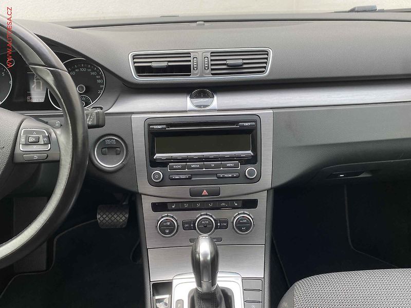 Volkswagen Passat (2013) 1.4 TSi, Comfortline, DSG - fotka 12 z 17