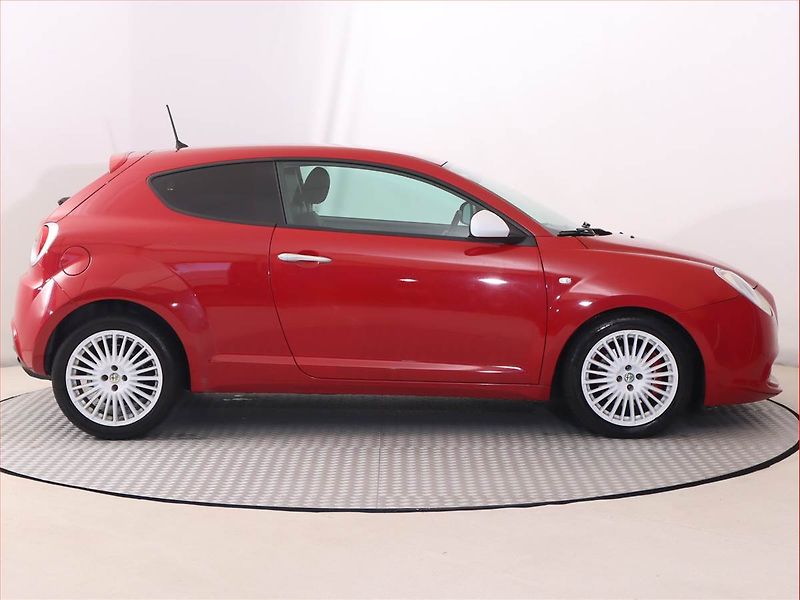 Alfa Romeo MiTo (2016) 1.4 TB MultiAir, Automat - fotka 6 z 18