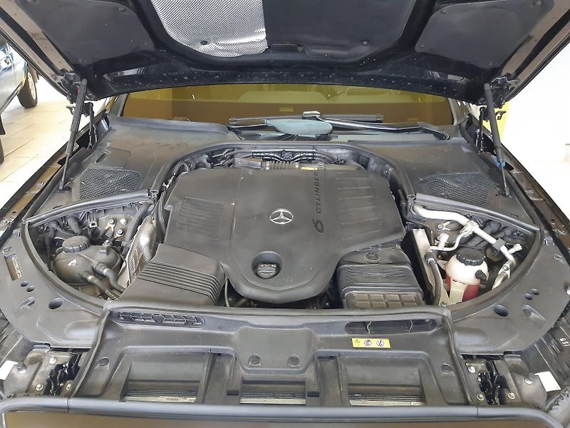 Mercedes-Benz Třídy S S500 4MATIC AMG PAKET MAX VÝBA - fotka 55 z 58