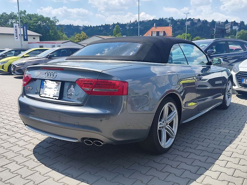 Audi S5 3.0 TFSI/245kW V6 Cabrio 4x4 - fotka 9 z 35