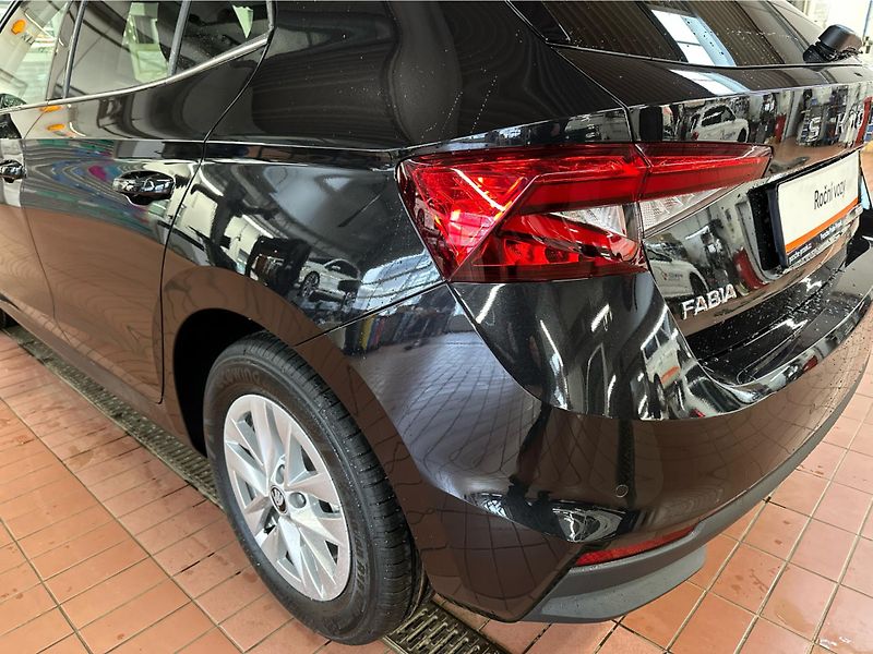 Škoda Fabia (2026) 1,0 TSI 85 kW 7-stup. automat. - fotka 20 z 22