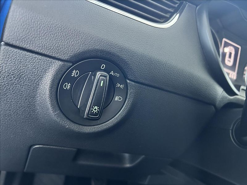 Škoda Octavia 1,8   TSI 132kW,STYLE,2.MAJITE - fotka 10 z 24