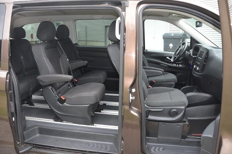 Mercedes-Benz Vito 116 CDi 7 míst, automat 7G  - fotka 36 z 41
