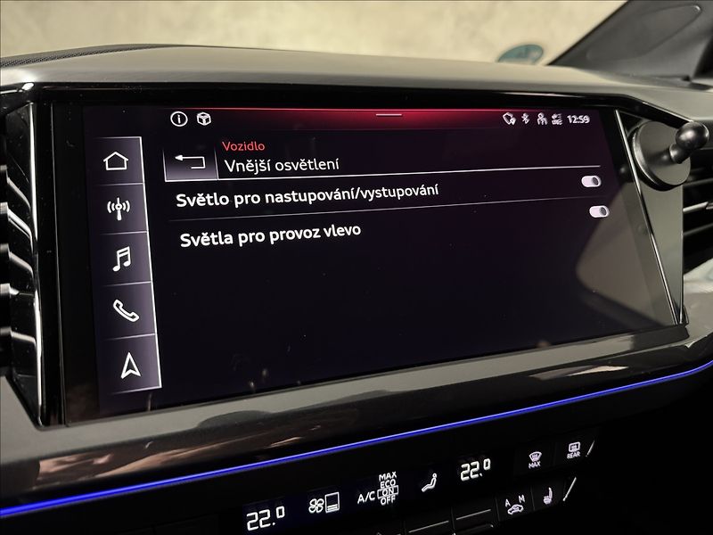 Audi Q4 e-tron 150kW S-Line LED Kamera - fotka 26 z 45