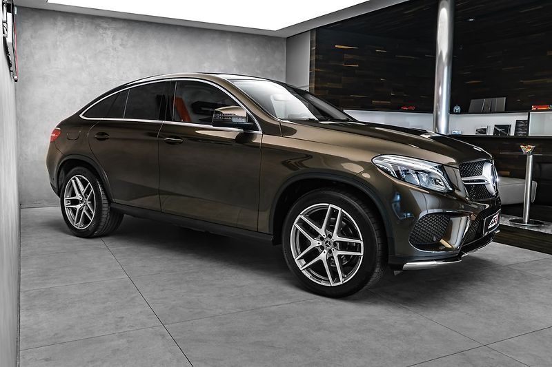 Mercedes-Benz GLE panorama, asistenty - fotka 4 z 23