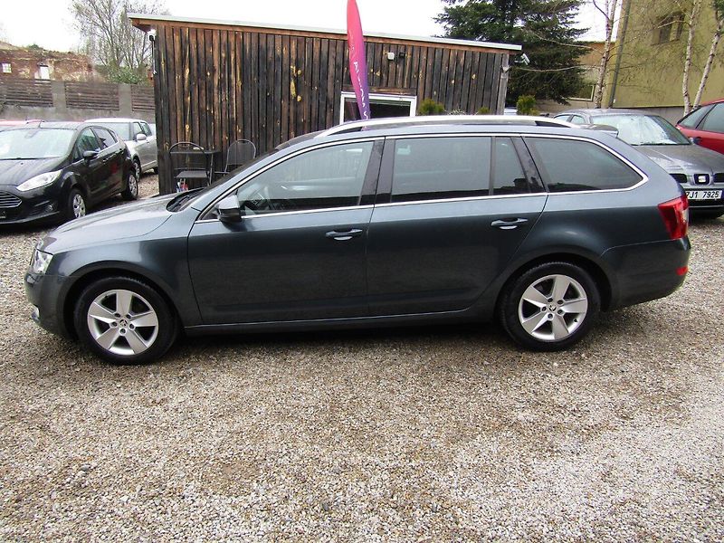 Škoda Octavia (2016) 1.6 TDI 81kW   VÝHŘEVY - fotka 3 z 41