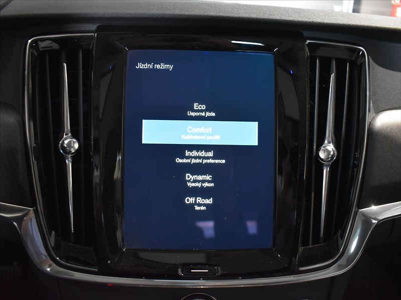 Volvo V90 2,0 CC D5 PRO Bezklíč,Tažný - fotka 22 z 26