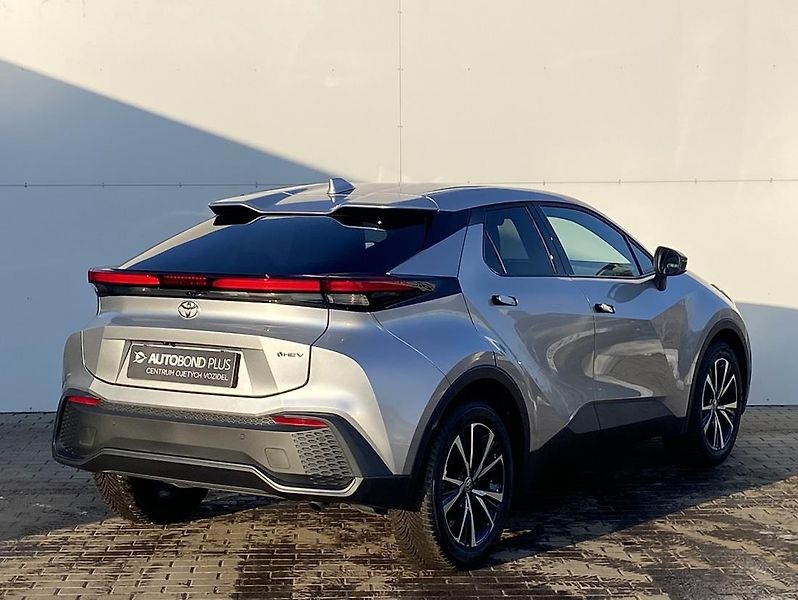 Toyota C-HR 2.0 HSD e-CVT Style - fotka 2 z 21