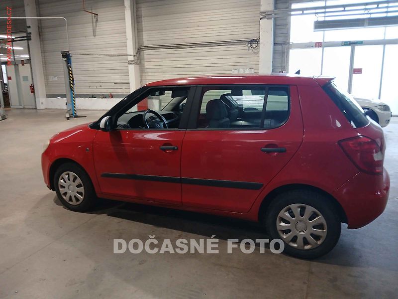 Škoda Fabia (2007) 1.2i, 2.maj,ČR, servis.kniha - fotka 2 z 3