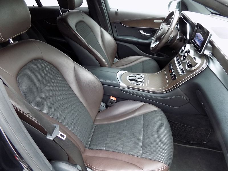 Mercedes-Benz GLC (2018) 250d/AMG Line/4-Matic/ČR/DPH/ - fotka 14 z 40
