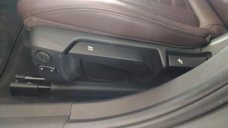 BMW Řada 3 (2020) 320D,XDRIVE,FULL,LED,TAŽNÝ,TOP - fotka 28 z 42