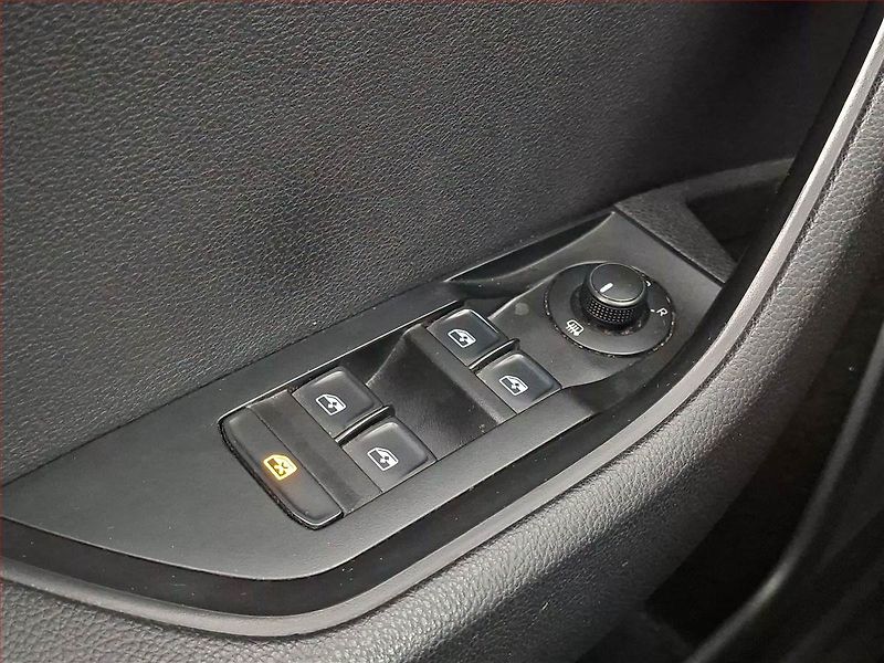 Škoda Superb (2019) 2.0 TDI, Park. senzory - fotka 15 z 15