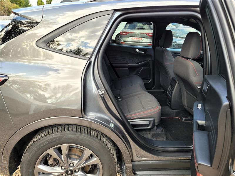 Ford Kuga 2,5 Rezervace! HEV,140kw,ST-li - fotka 16 z 50