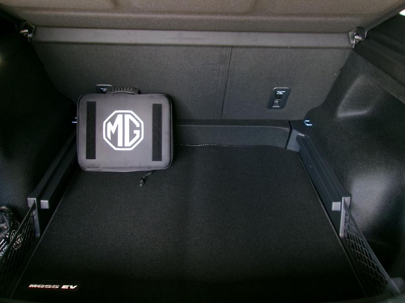 MG MGS5 EV (2025) Emotion 49kWh - fotka 25 z 29
